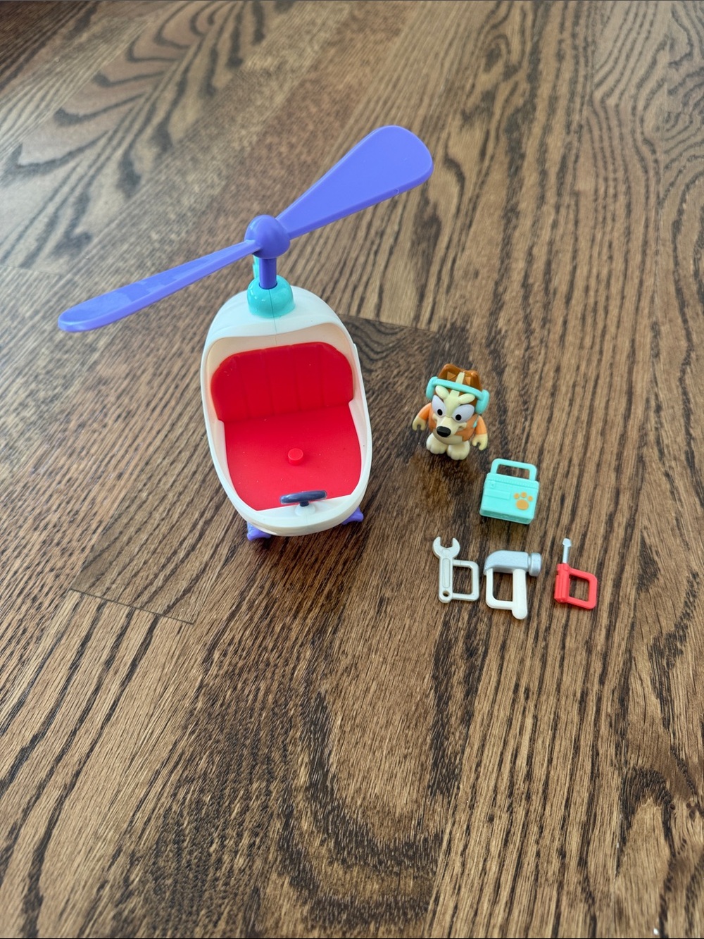 Bingo's Helicopter with Bingo Figure and Tool Accessories